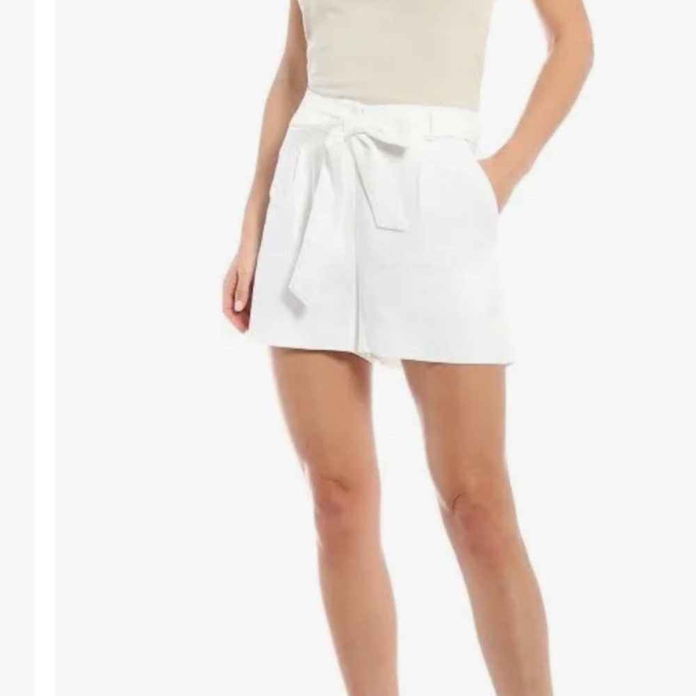 ANTONIO MELANI White High Waist Shorts Relaxed Fit